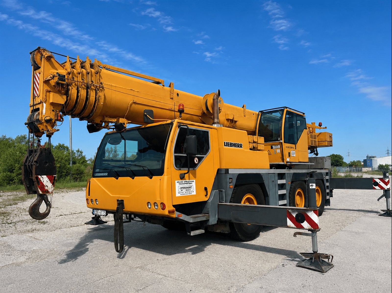 Mobilný autožeriav LIEBHERR LTM 1055